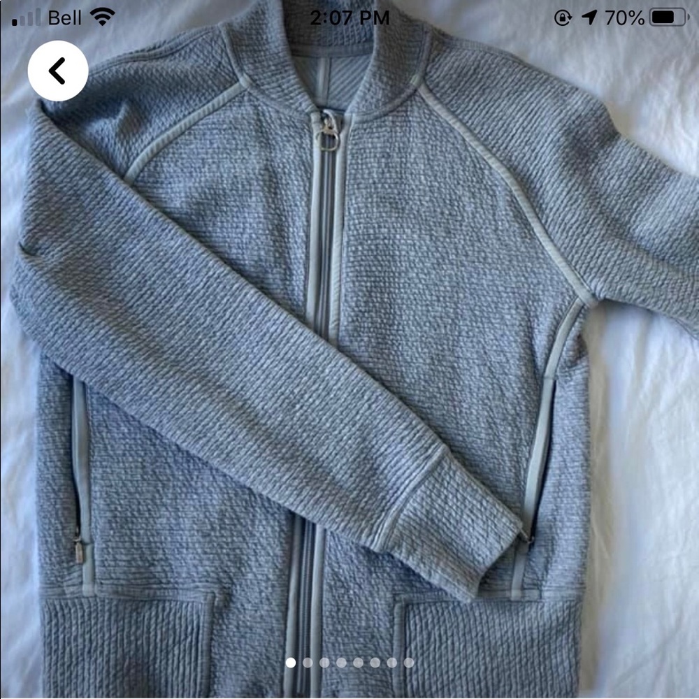 Lululemon on repeat bomber